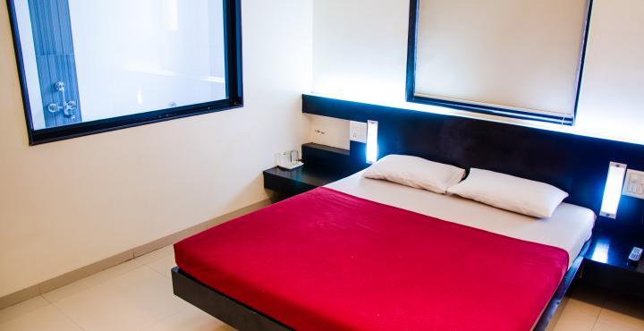 Hotel Royal Palace Aurangabad  Buitenkant foto