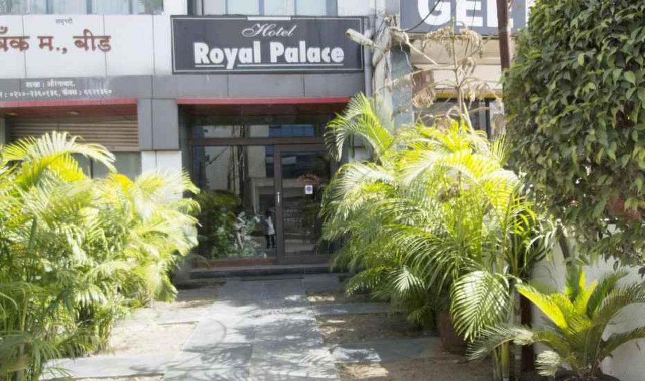 Hotel Royal Palace Aurangabad  Buitenkant foto