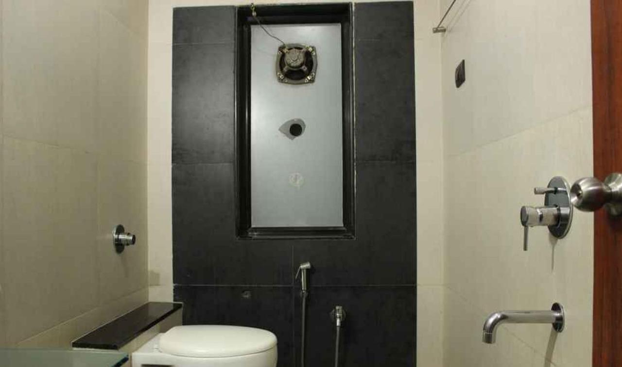 Hotel Royal Palace Aurangabad  Buitenkant foto